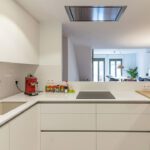 Reforma integral de una cocina abierta