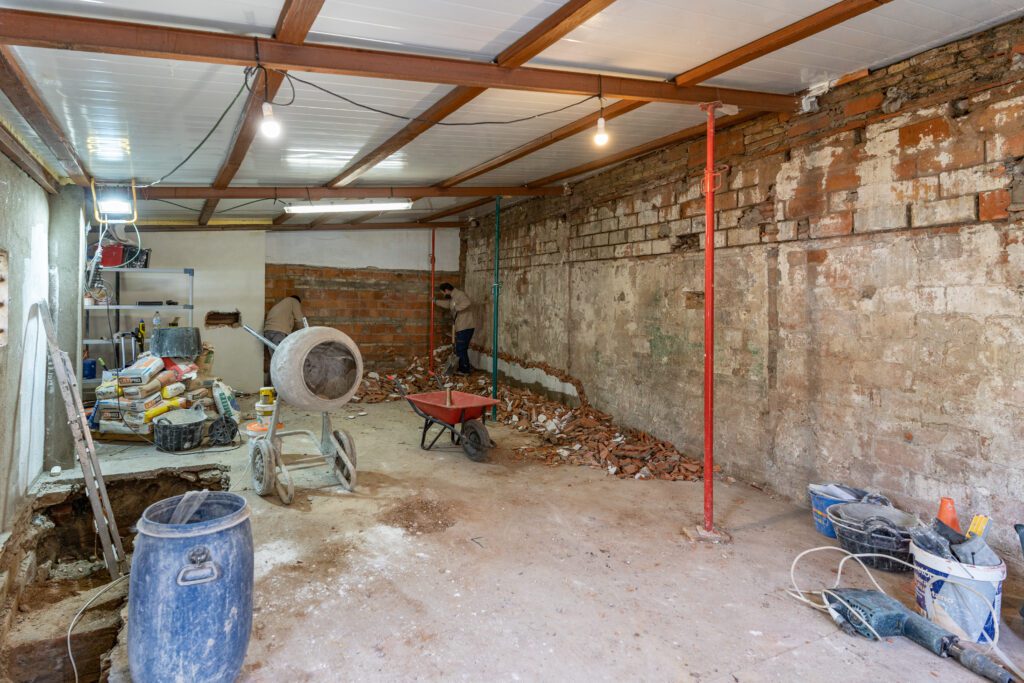 Reforma en Barcelona. Proyecto reforma integral de un espacio pequeño en Montjuic