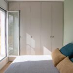 Reforma de una habitación con armarios empotrados