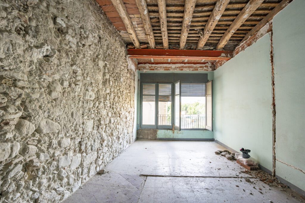 Reforma integral de la terraza , habitage estudio en Vic