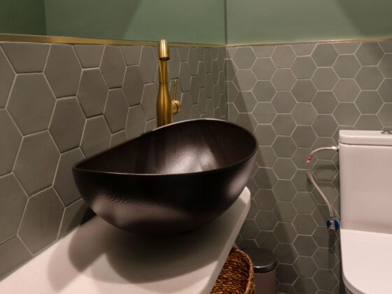 7A67059C-672C-41E3-B59E-4CA6B87BDF20 copy-2